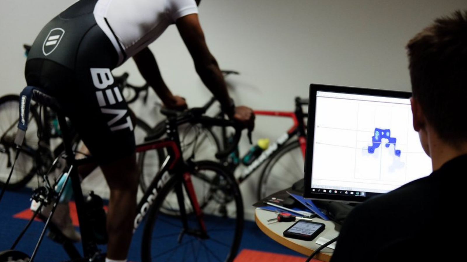 Hoe vinden onze wegrenners het ideale zadel?