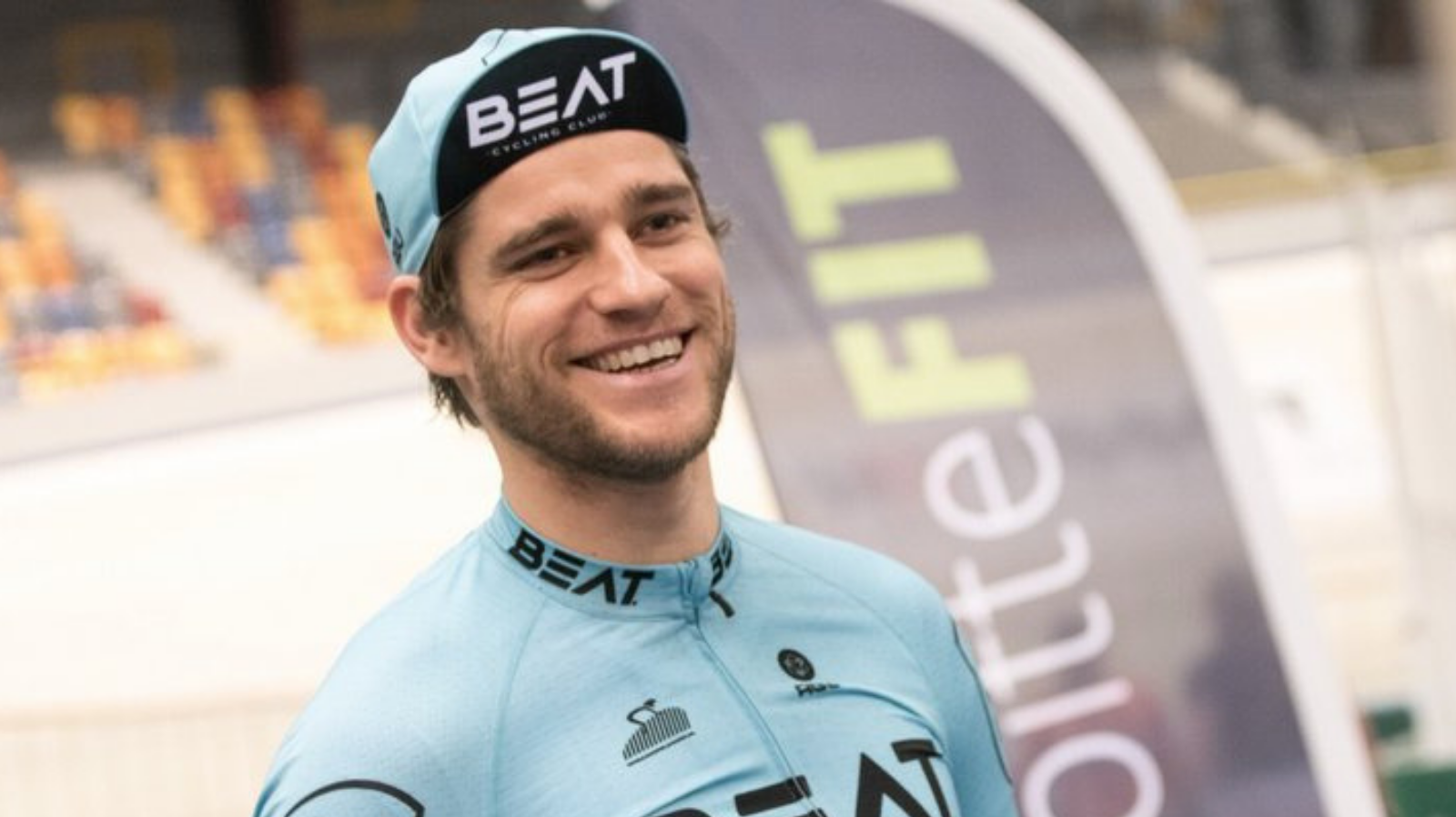 De koerspet: hoe draagt een prof hem?