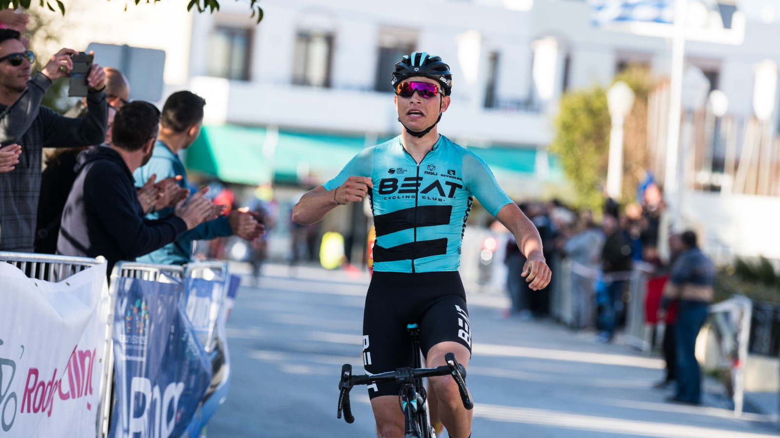 MARTIJN WINT ETAPPE EN PAKT DE LEIDERSTRUI!