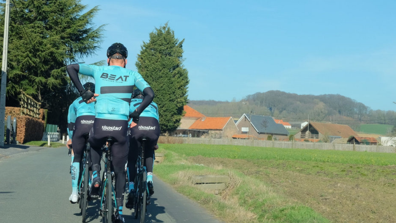 VERKEN DE DRENTSE KEIEN MET DE WEGPLOEG