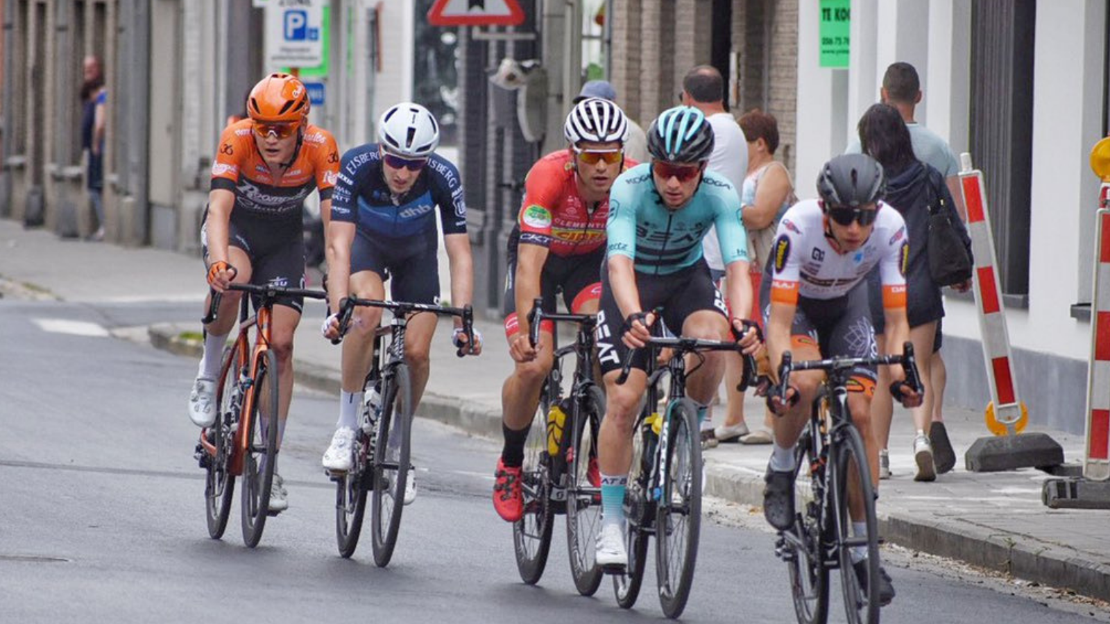 STERK GEREDEN, MAAR ZONDER SUCCES