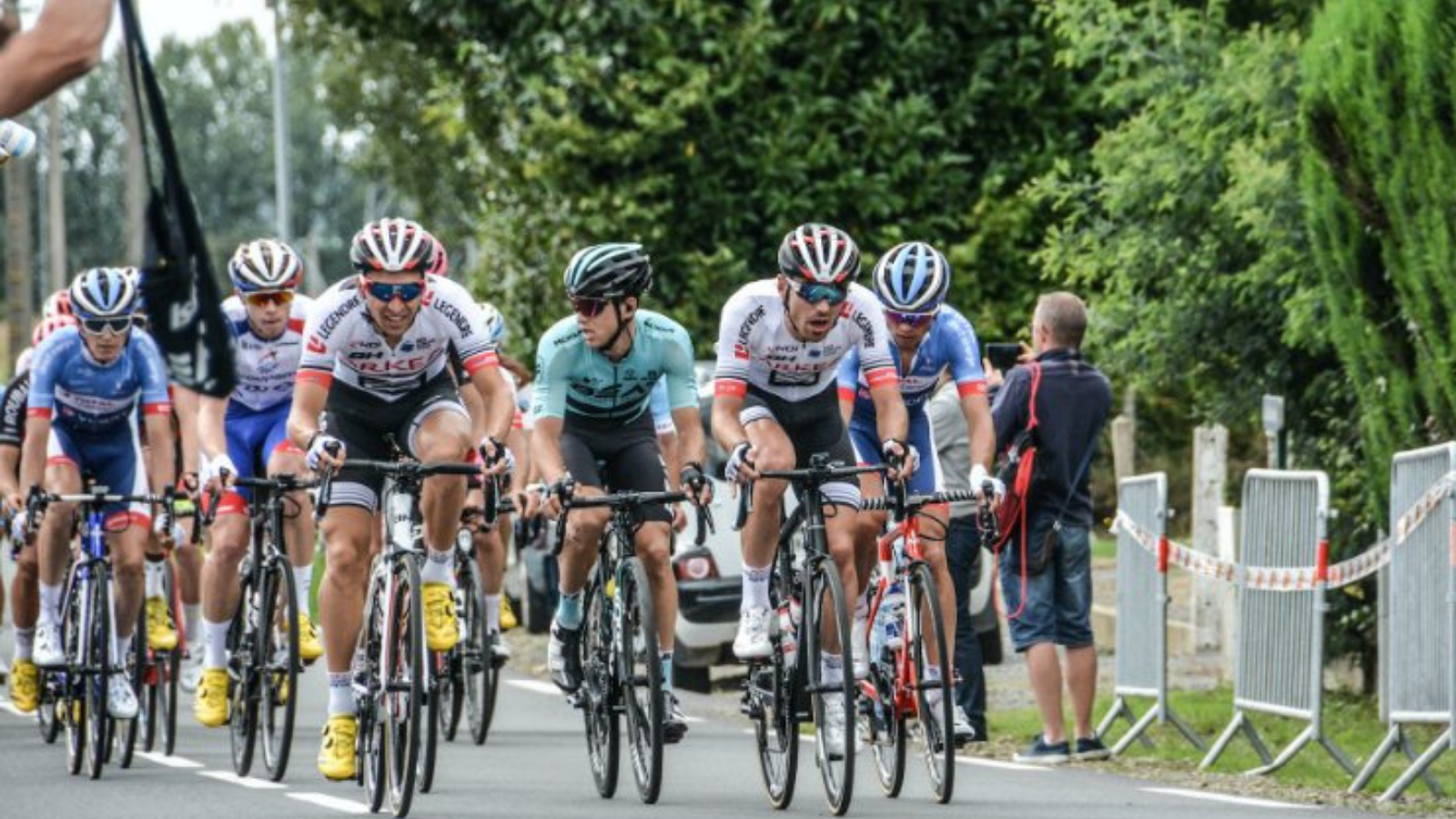 Een dag in de kopgroep in La Poly Normande